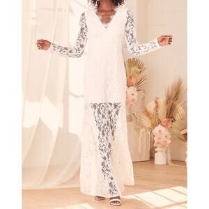 NWT Lulus Way to Be Loved‎ White Lace Long Sleeve Maxi Dress
